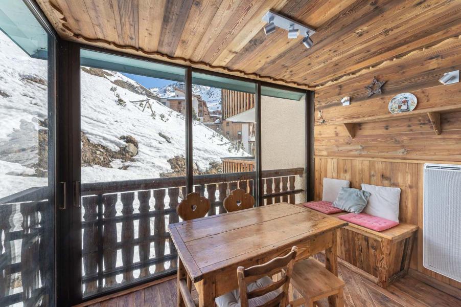 Rent in ski resort Studio sleeping corner 4 people (Y6) - La Résidence le Sérac - Val Thorens - Living room