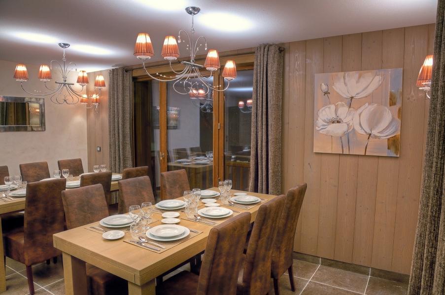Rent in ski resort Les Balcons Platinium - Val Thorens - Dining area
