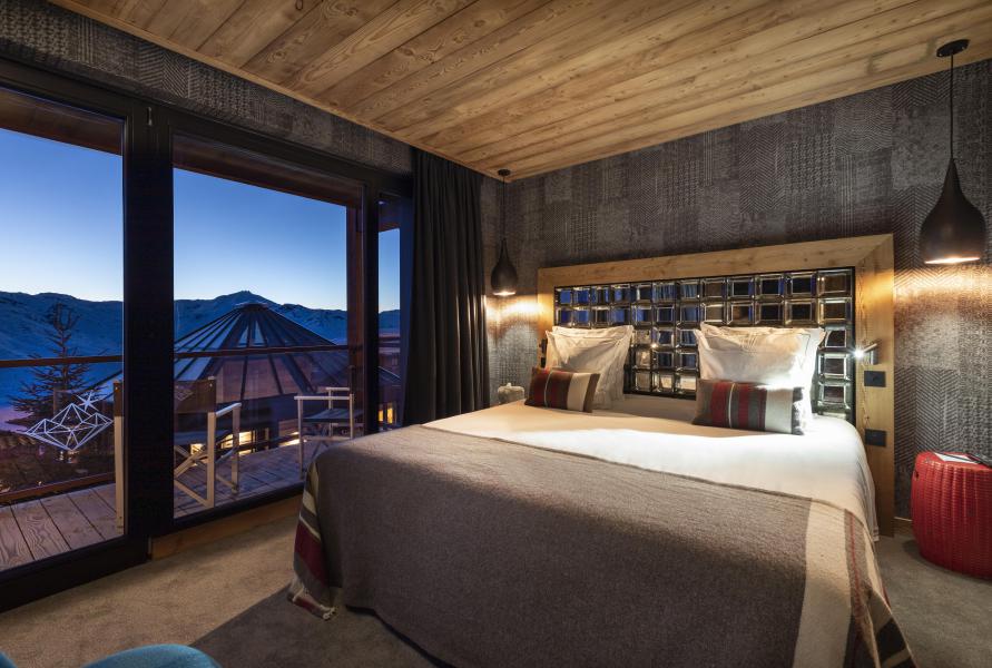 Rent in ski resort 6 room chalet cabin 12 people (GOLDEN JUBILEE) - Les Chalets du Koh-I-Nor - Val Thorens - Apartment