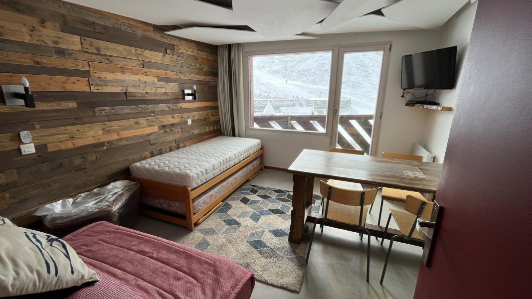 Rent in ski resort Studio cabin 4 people (12H) - Les Temples du Soleil Cuzco - Val Thorens - Living room