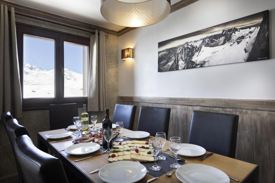 Location au ski Appartement duplex 5 pièces 8 personnes - Résidence Chalet des Neiges Hermine - Val Thorens - Table
