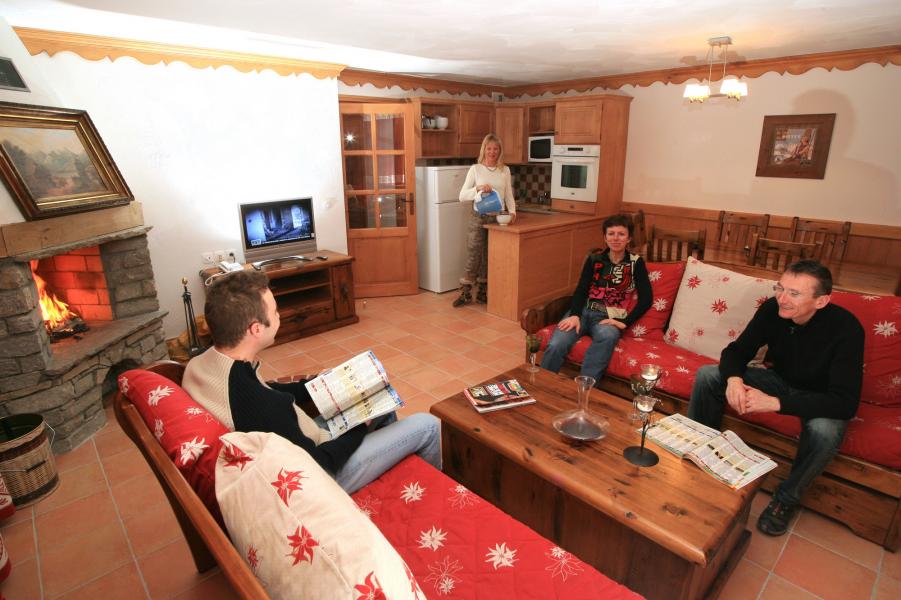 Rent in ski resort Résidence Chalet des Neiges Plein Sud - Val Thorens - Living room