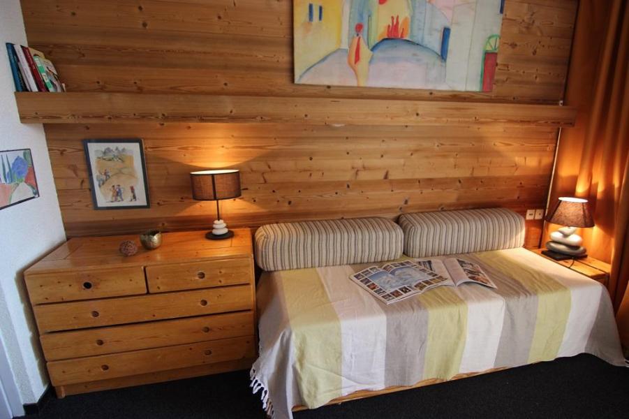 Skiverleih 2-Zimmer-Holzhütte für 6 Personen (26) - Résidence Eterlous - Val Thorens - Wohnzimmer
