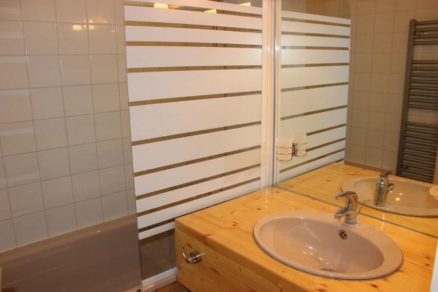 Location au ski Studio cabine 4 personnes (28) - Résidence Eterlous - Val Thorens - Salle de bain