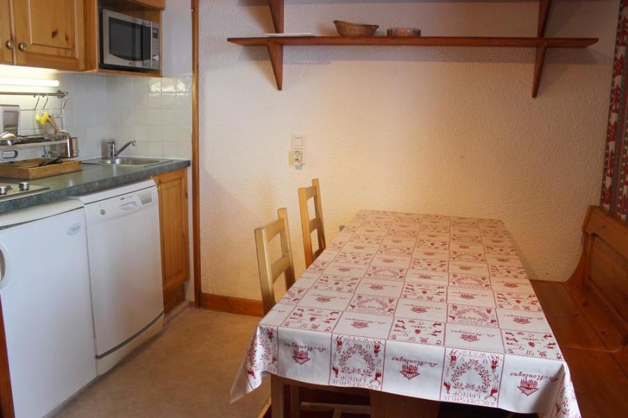 Rent in ski resort 2 room apartment 4 people (18) - Résidence l'Orsière - Val Thorens - Living room