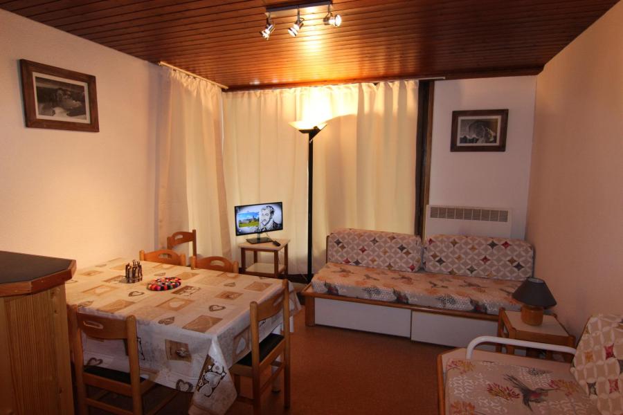 Skiverleih 2-Zimmer-Holzhütte für 6 Personen (12) - Résidence le Schuss - Val Thorens - Wohnzimmer