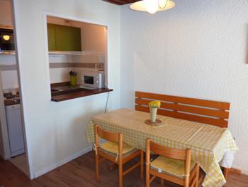 Rent in ski resort Studio cabin 4 people (L4) - Résidence le Sérac - Val Thorens - Apartment