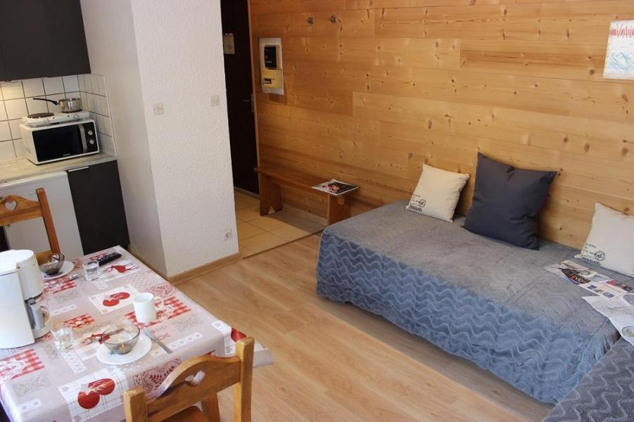 Rent in ski resort Studio 2 people (402) - Résidence les Trois Vallées - Val Thorens - Living room