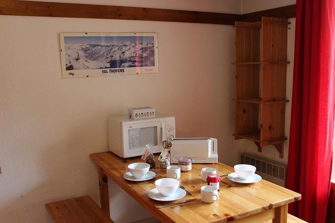 Rent in ski resort 2 room apartment 4 people (65) - Résidence Reine Blanche - Val Thorens - Living room