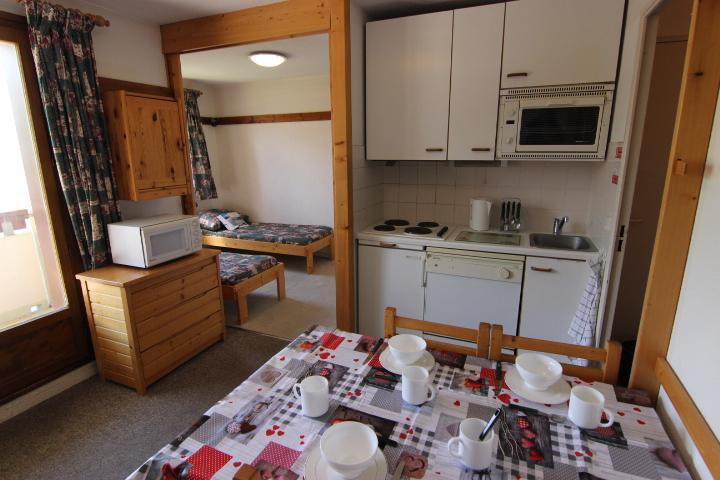 Rent in ski resort 2 room apartment cabin 4 people (9) - Résidence Reine Blanche - Val Thorens - Living room