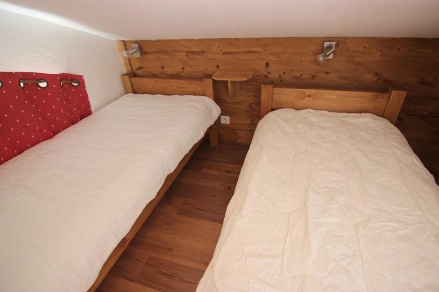 Rent in ski resort 3 room duplex apartment cabin 6 people (115) - Résidence Reine Blanche - Val Thorens - Bedroom