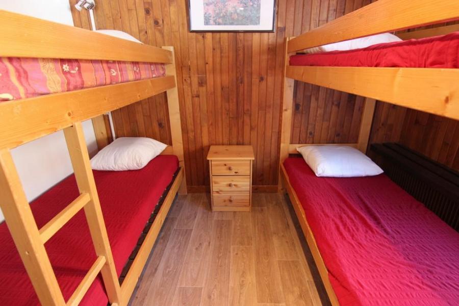 Rent in ski resort 2 room apartment 6 people (B17) - Résidence Roc de Péclet - Val Thorens - Bunk beds