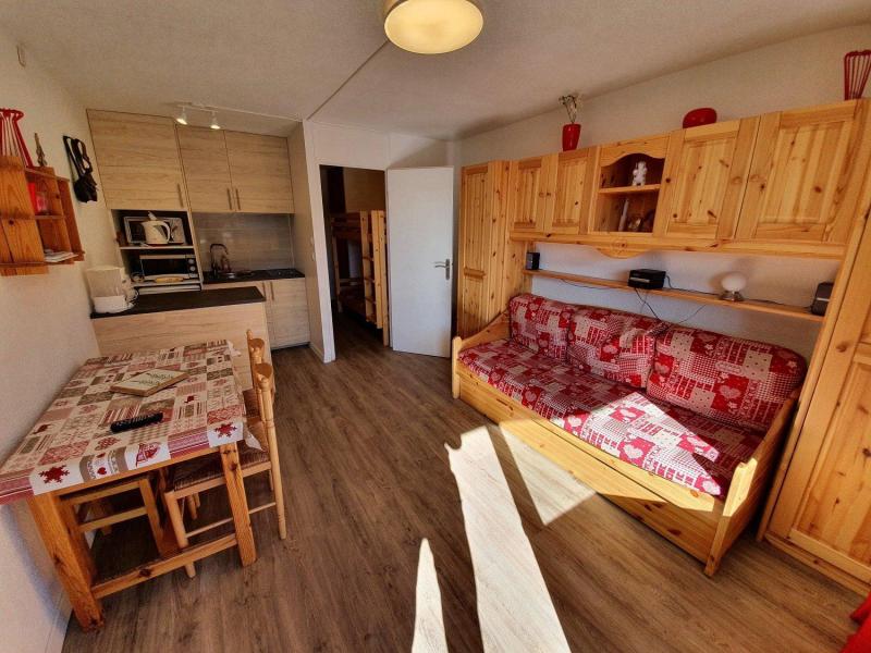 Rent in ski resort Studio sleeping corner 4 people (2) - Résidence Roche Blanche - Val Thorens