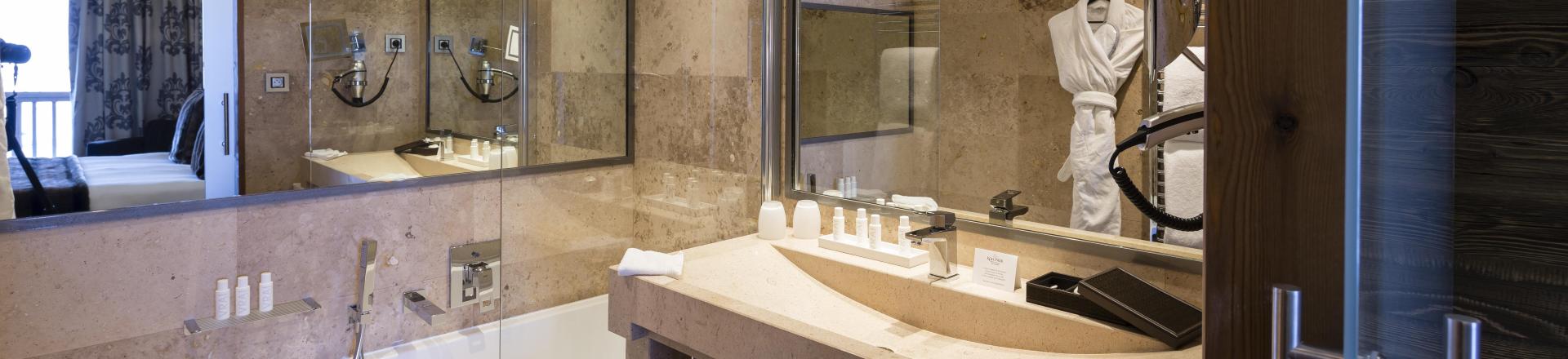 Rent in ski resort Hôtel Koh I Nor - Val Thorens - Bathroom