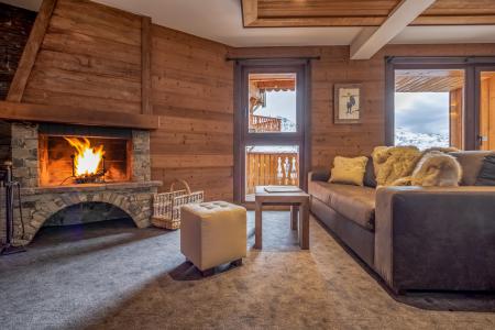 Rent in ski resort 3 room apartment 4 people - Chalet Altitude - Val Thorens - Fireplace
