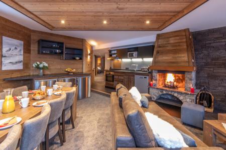 Аренда на лыжном курорте Апартаменты 6 комнат 10 чел. - Chalet Altitude - Val Thorens - Камин