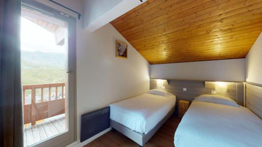 Rent in ski resort Chalet Chamois - Val Thorens - Bedroom