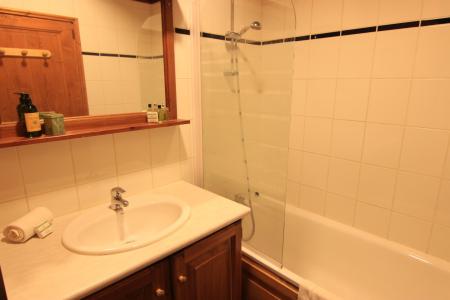 Soggiorno sugli sci Appartamento su due piani 6 stanze per 10 persone (3) - Chalet les Trolles - Val Thorens - Bagno
