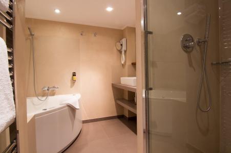 Rent in ski resort Suite 302 (2 people) - Hôtel des 3 Vallées - Val Thorens - Bathroom