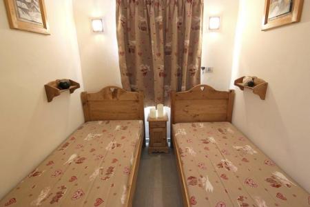 Rent in ski resort Studio cabin 4 people (412) - La Résidence Altineige - Val Thorens - Bedroom