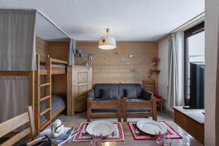 Rent in ski resort Studio sleeping corner 4 people (1) - La Résidence le Roc de Péclet 2 - Val Thorens - Dining area