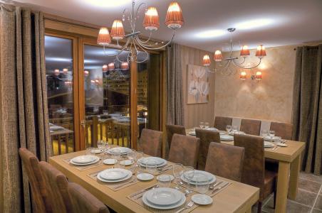 Rent in ski resort Les Balcons Platinium - Val Thorens - Dining area