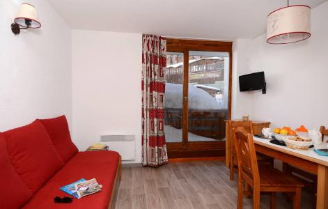 Rent in ski resort Résidence Altineige - Val Thorens - Living room