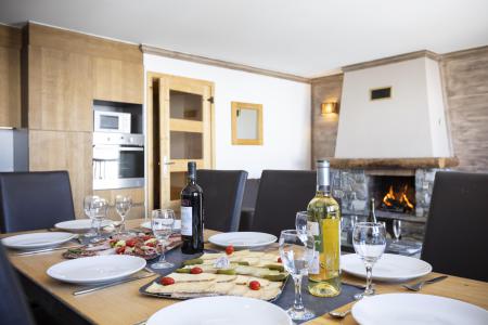 Rent in ski resort Résidence Chalet des Neiges Hermine - Val Thorens - Dining area