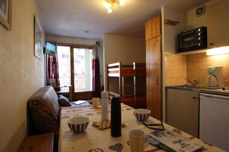 Rent in ski resort 2 room apartment 4 people (CC1206) - Résidence Cimes de Caron - Val Thorens - Living room