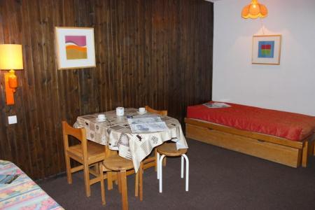 Rent in ski resort Studio 3 people (323) - Résidence de l'Olympic - Val Thorens - Living room