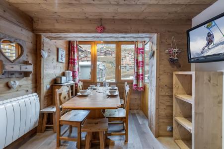 Rent in ski resort 3 room apartment cabin 4 people (265) - Résidence la Vanoise B - Val Thorens - Table