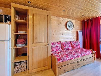 Rent in ski resort Studio cabin 4 people (I7) - Résidence Le Sérac - Val Thorens - Living room
