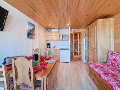 Rent in ski resort Studio cabin 4 people (I7) - Résidence Le Sérac - Val Thorens - Living room
