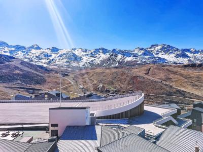 Rent in ski resort Résidence Les Olympiades - Val Thorens - Winter outside