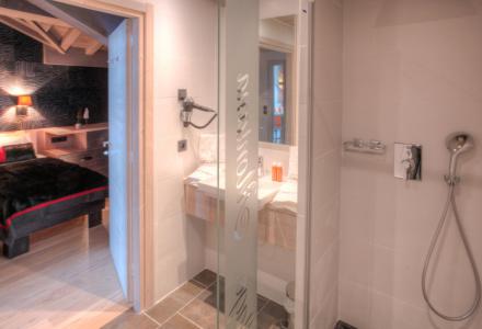 Rent in ski resort Résidence Montana Plein Sud - Val Thorens - Shower room