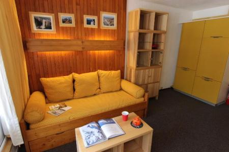 Rent in ski resort Résidence Névés - Val Thorens - Living room