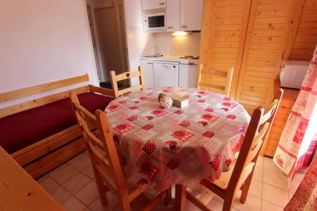Rent in ski resort 2 room apartment cabin 4 people (77) - Résidence Reine Blanche - Val Thorens - Living room