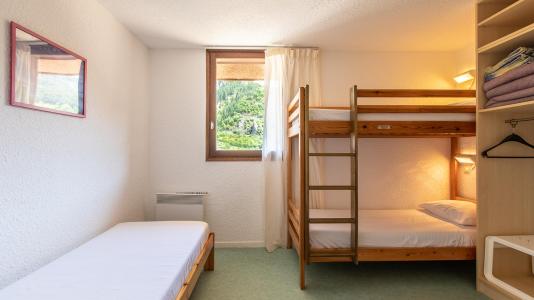 Rent in ski resort 4 room triplex apartment 7 people - Résidence les Gorges Rouges - Valberg / Beuil - Bedroom