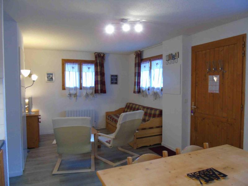 Rent in ski resort 2 room apartment 6 people (E2) - Chalet Arrondaz - Valfréjus - Living room