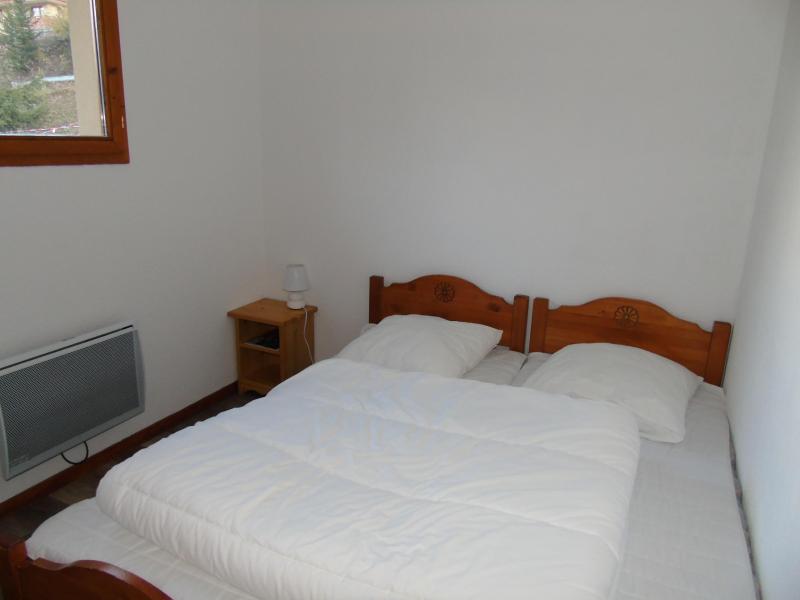 Skiverleih 3-Zimmer-Holzhütte für 6 Personen (C3) - Chalet Arrondaz - Valfréjus - Schlafzimmer