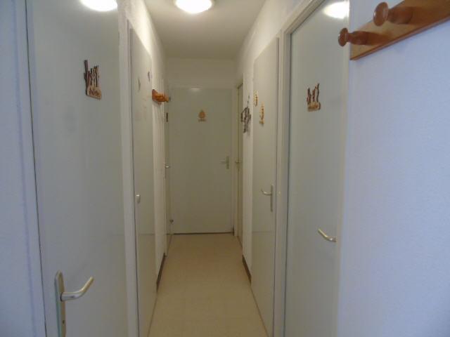 Rent in ski resort 4 room apartment cabin 8 people (J13) - Chalet Arrondaz - Valfréjus - Corridor