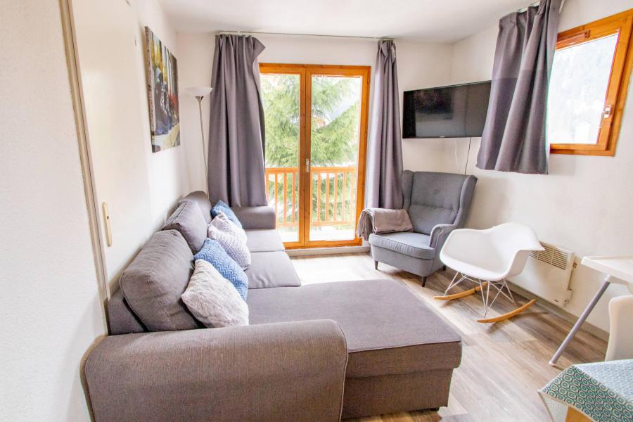 Rent in ski resort 3 room apartment cabin 8 people (A4) - Chalet Arrondaz A - Valfréjus - Living room