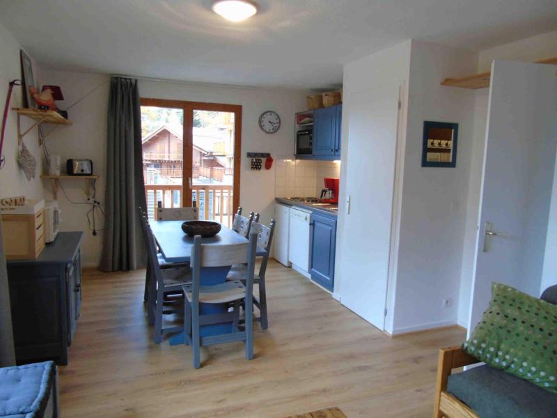 Ski verhuur Appartement 3 kabine kamers 6 personen (F2) - Chalet Arrondaz - Valfréjus - Woonkamer