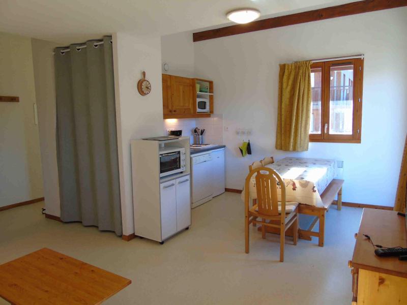 Ski verhuur Appartement 3 kabine kamers 6 personen (I34) - Chalet Arrondaz - Valfréjus - Woonkamer