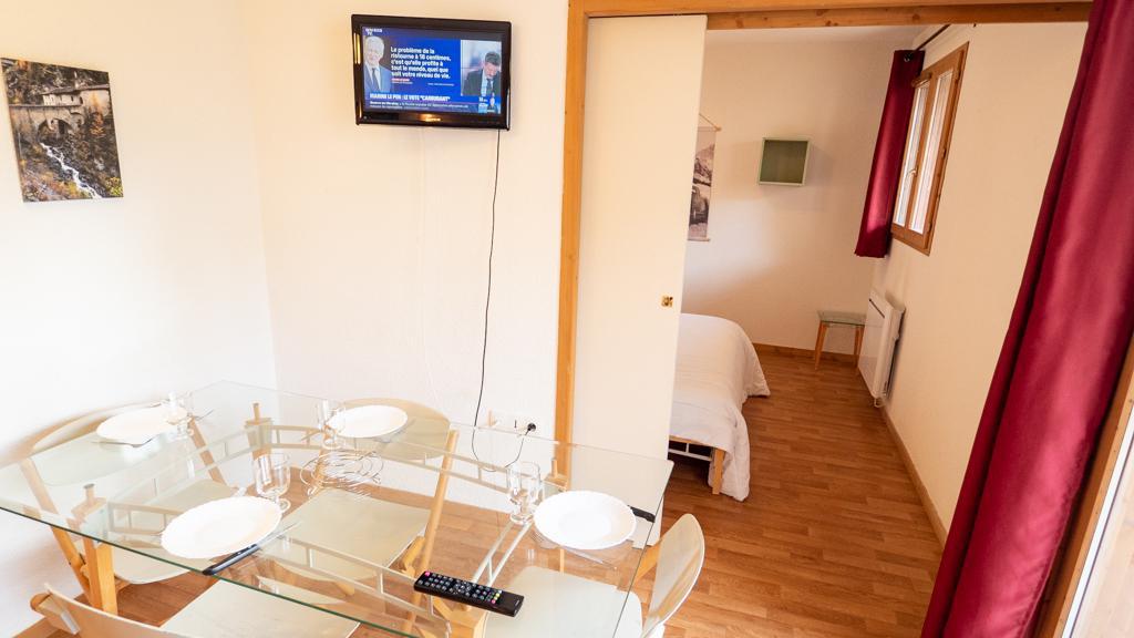 Skiverleih 2-Zimmer-Appartment für 4 Personen (ausgestattet für Personen mit eingeschränkter Mobilität) (17) - Chalet de Florence - Valfréjus - Wohnzimmer