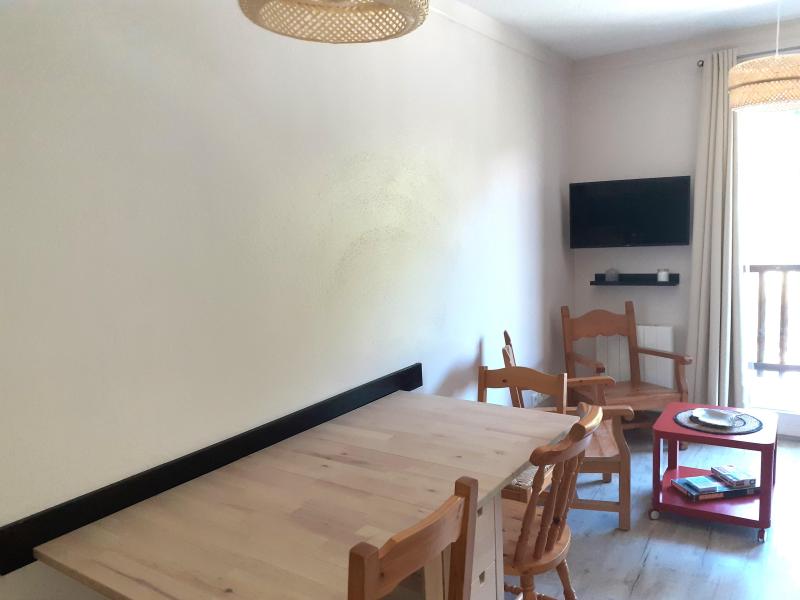 Rent in ski resort 2 room apartment 4 people (B263) - Chalet du Thabor - Valfréjus - Living room