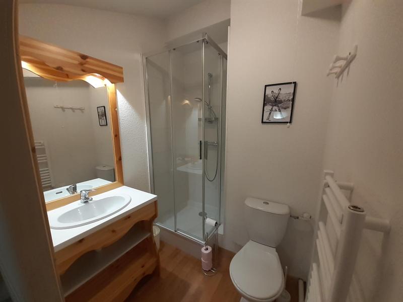 Rent in ski resort 3 room apartment sleeping corner 8 people (1-43) - Chalet Florence - Valfréjus - Shower room