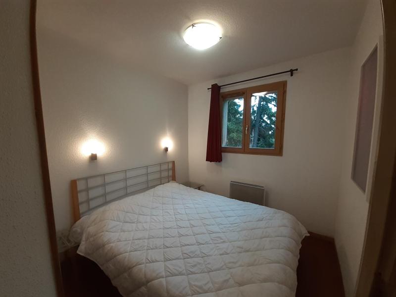 Ski verhuur Appartement 2 kamers bergnis 4 personen (104) - Chalet Florence - Valfréjus - Kamer