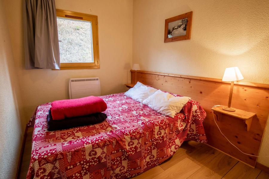 Skiverleih 2-Zimmer-Holzhütte für 6 Personen (B156) - Chalets du Thabor - Valfréjus - Schlafzimmer
