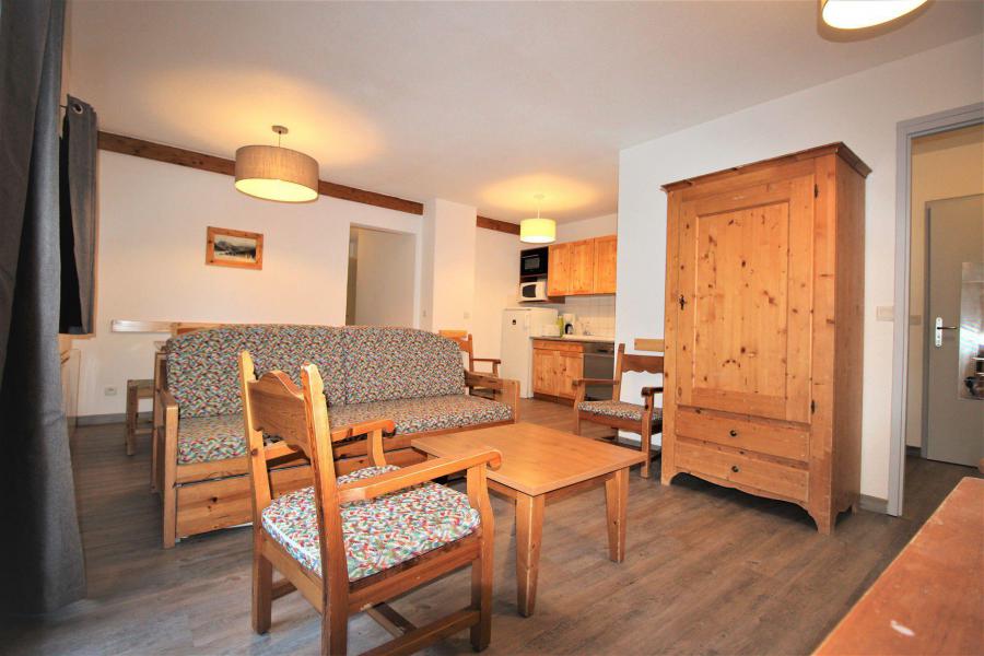 Rent in ski resort 3 room apartment cabin 8 people (46) - Chalets du Thabor - Valfréjus - Living room